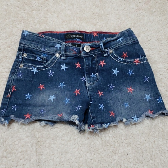 🌞EUC Lot 3 Pairs of size 7 girls shorts - Picture 3 of 8